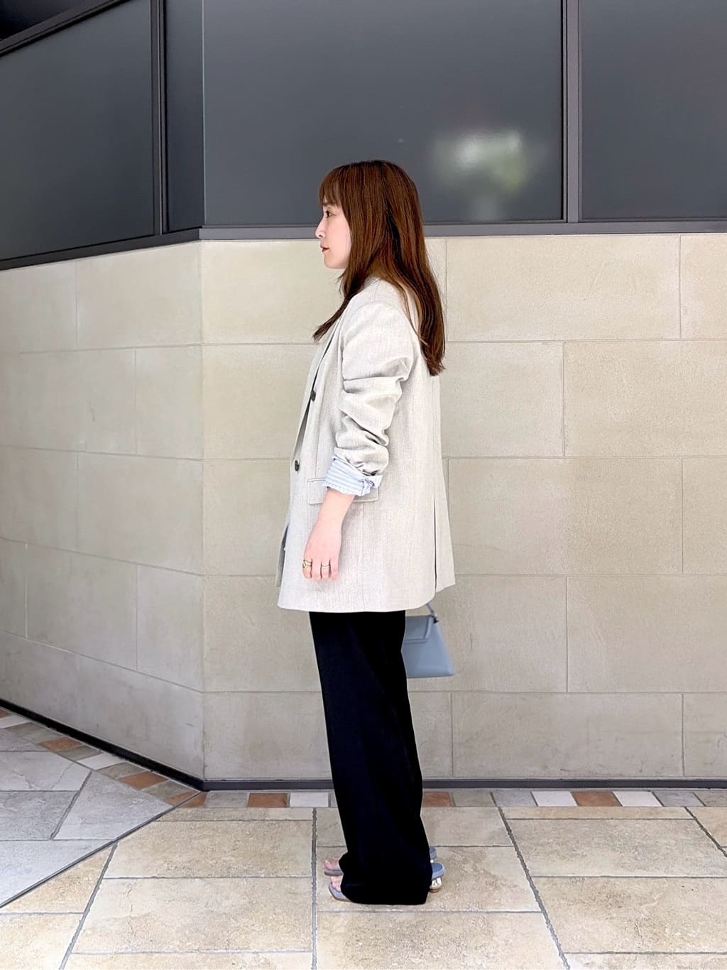 よねさんの「INDIVI｜ダブルブレストオーバージャケット」を使ったコーディネート