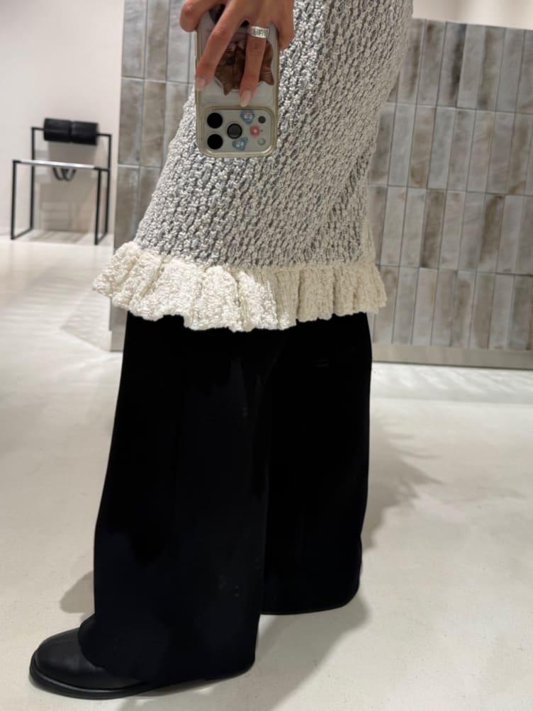 kanamiさんの「CODE A｜sensual lace tight skirt」を使ったコーディネート