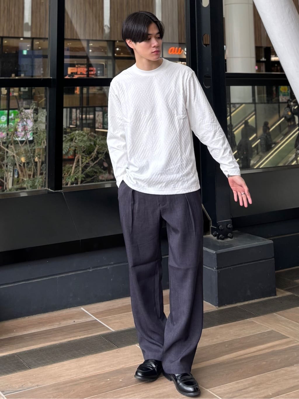 うらしーさんの「THE SHOP TK｜【LINO FINE】リネンライク 長袖シャツ UVカット/イージーケア/吸水速乾/洗濯機OK」を使ったコーディネート