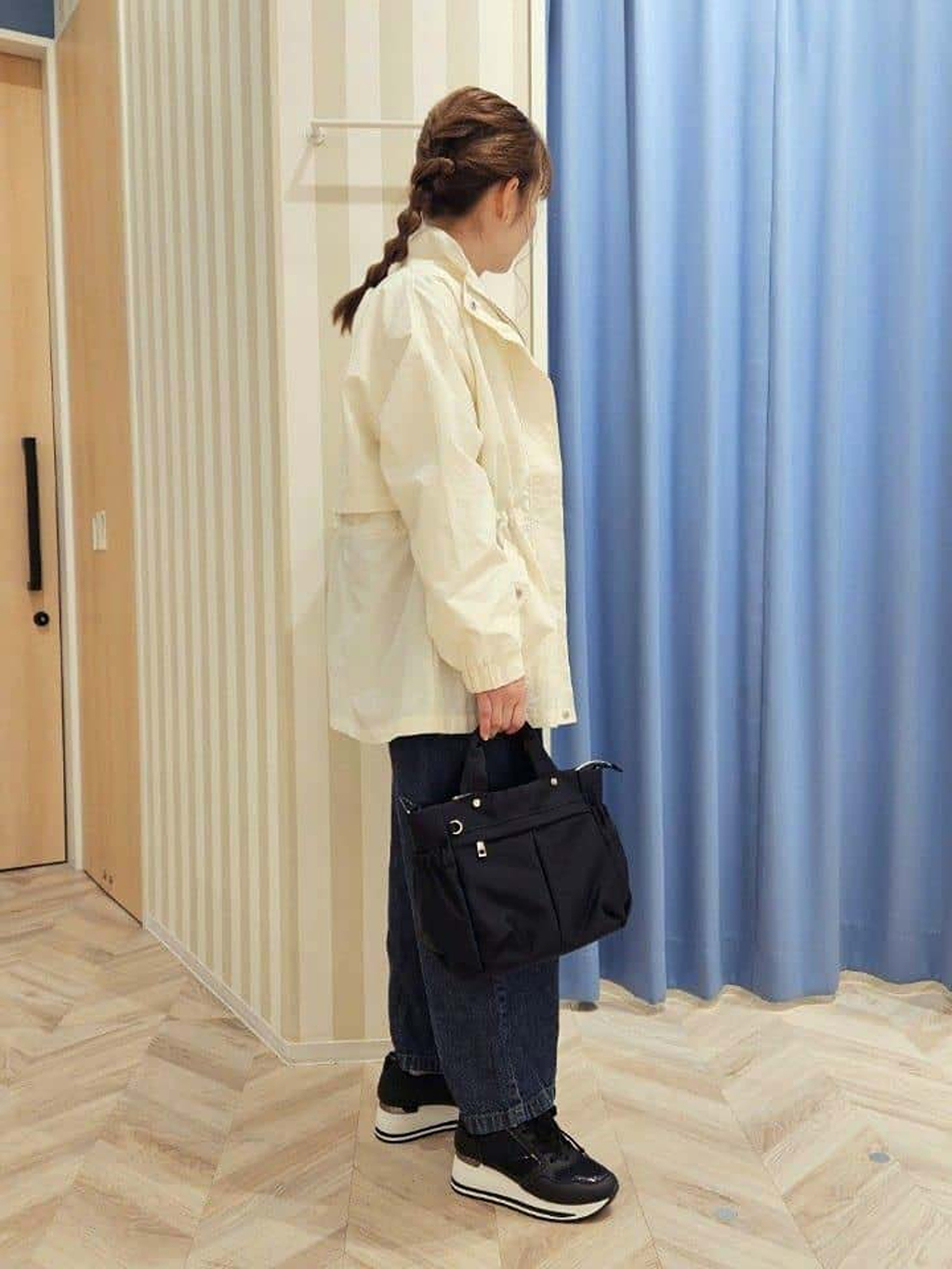 Ikumiさんの「SHOO･LA･RUE｜【防花粉/S-LL】ウエストマークですっきり見え　軽やかスタンドブルゾン」を使ったコーディネート
