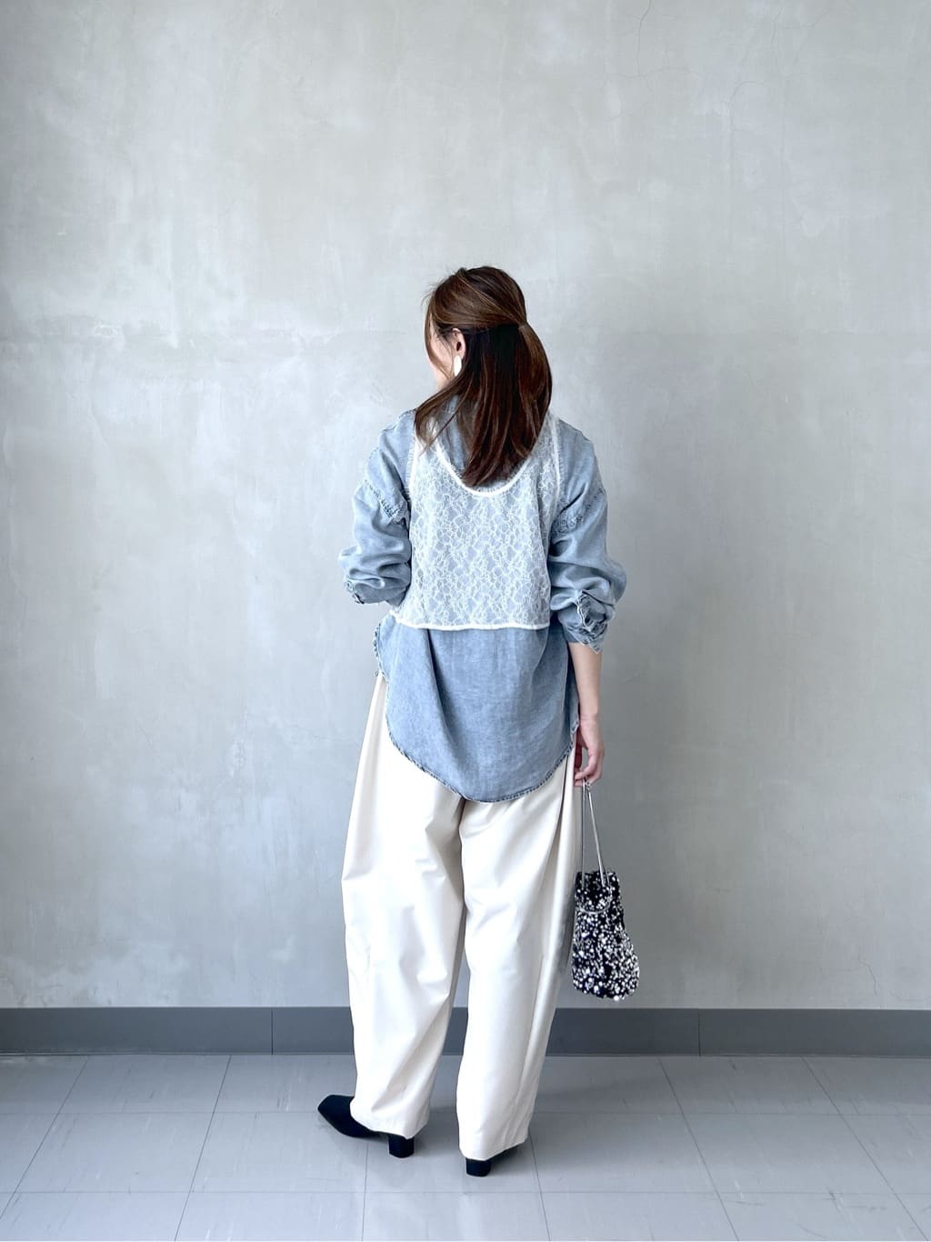 takaさんの「INDIVI｜デニムシャツ」を使ったコーディネート