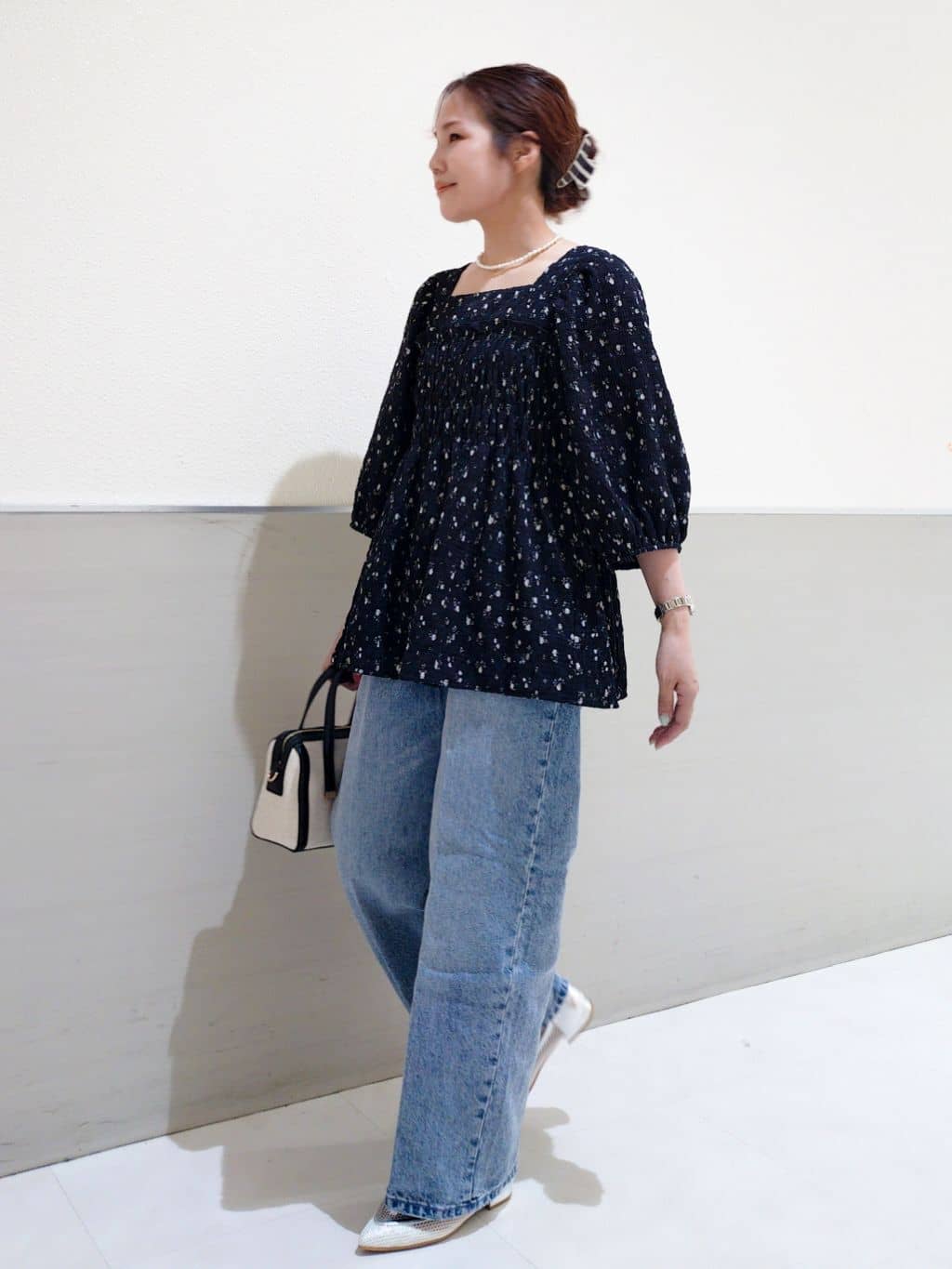maruさんの「THE SHOP TK｜【ウエスト調節可能ですっきり見え】フーデットブルゾン/洗える」を使ったコーディネート