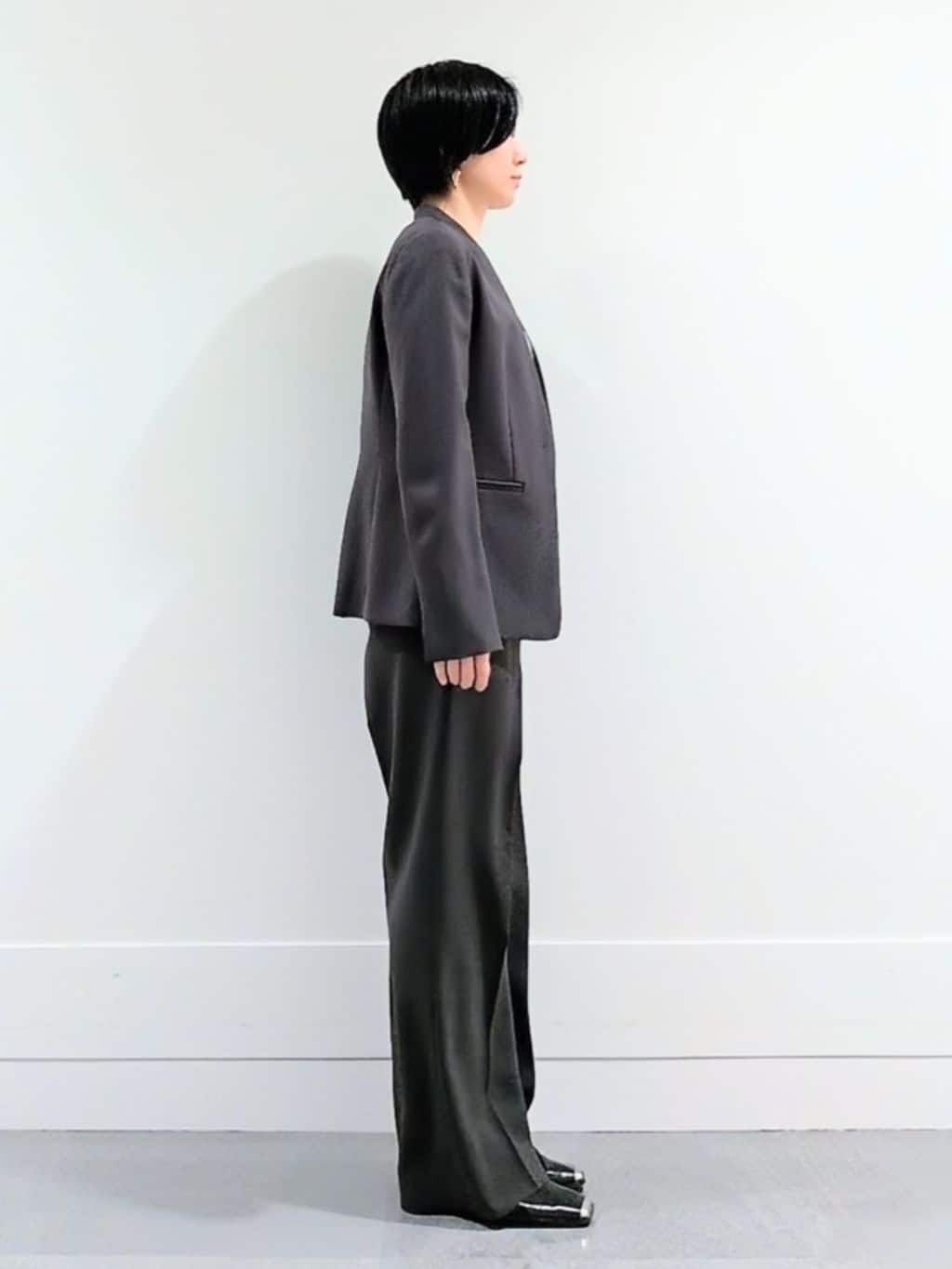 ミズタさんの「UNTITLED｜【セットアップ可/UV/接触冷感】エアリーノーカラージャケット」を使ったコーディネート