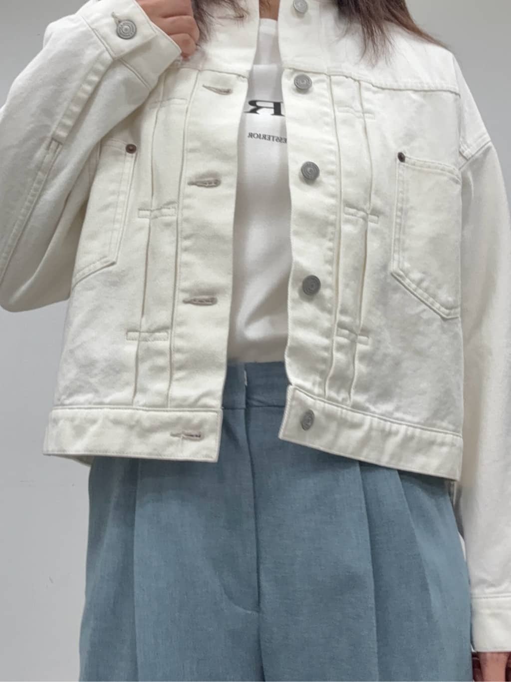 BUNさんの「DRESSTERIOR｜【ウォッシャブル】バンドカラー ホワイトＧジャン」を使ったコーディネート