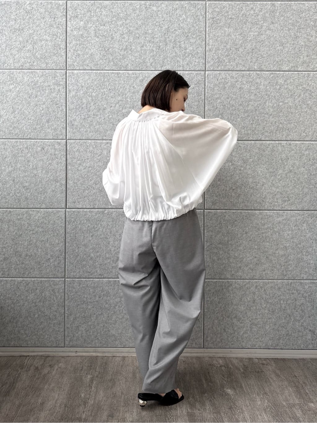 ayanoさんの「INDIVI｜バルーンシアーブラウス【接触冷感】」を使ったコーディネート