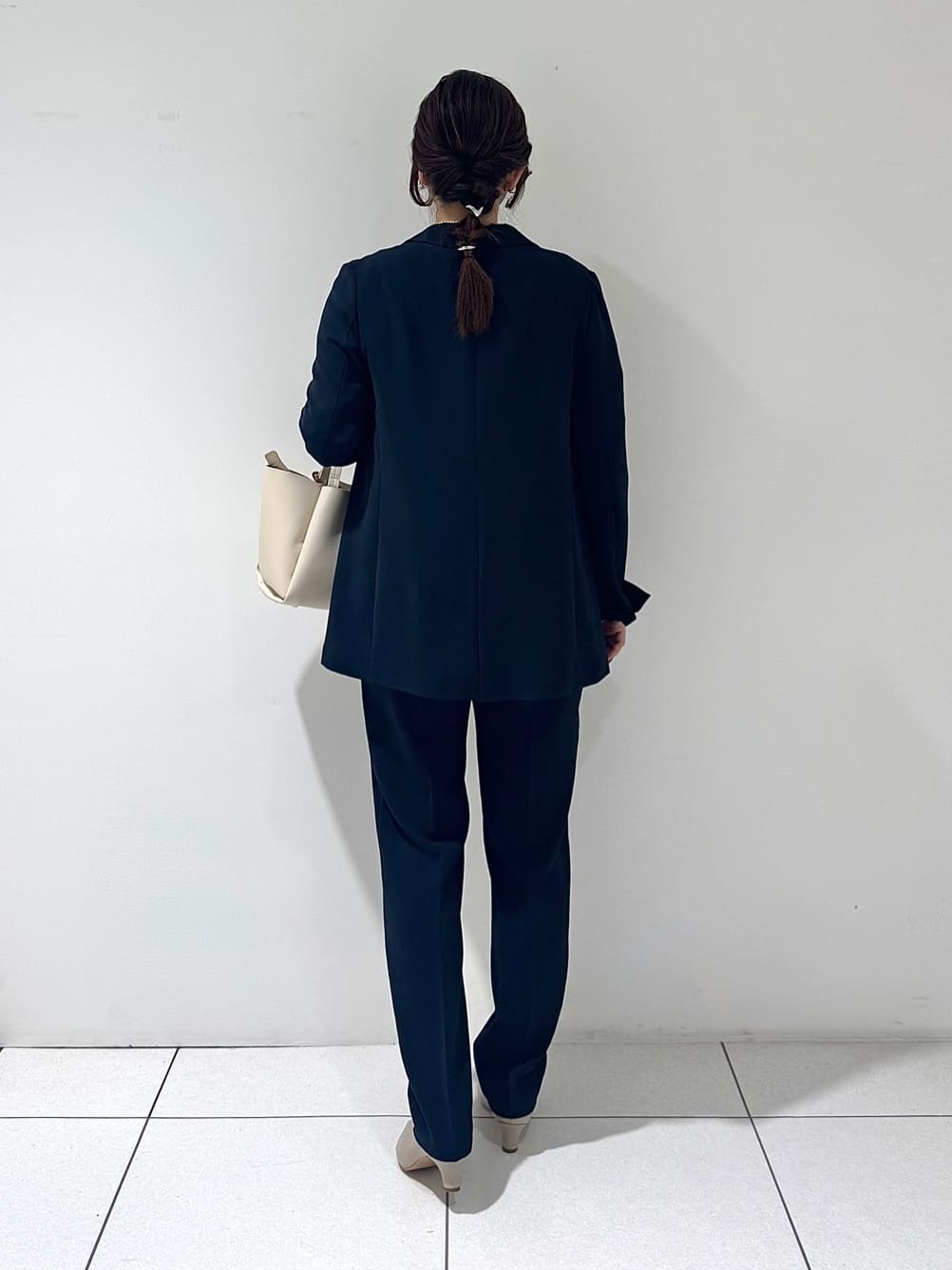 そんさんの「INDIVI｜【洗える／多機能／SETUP可】着る日傘ダブルジャケット」を使ったコーディネート