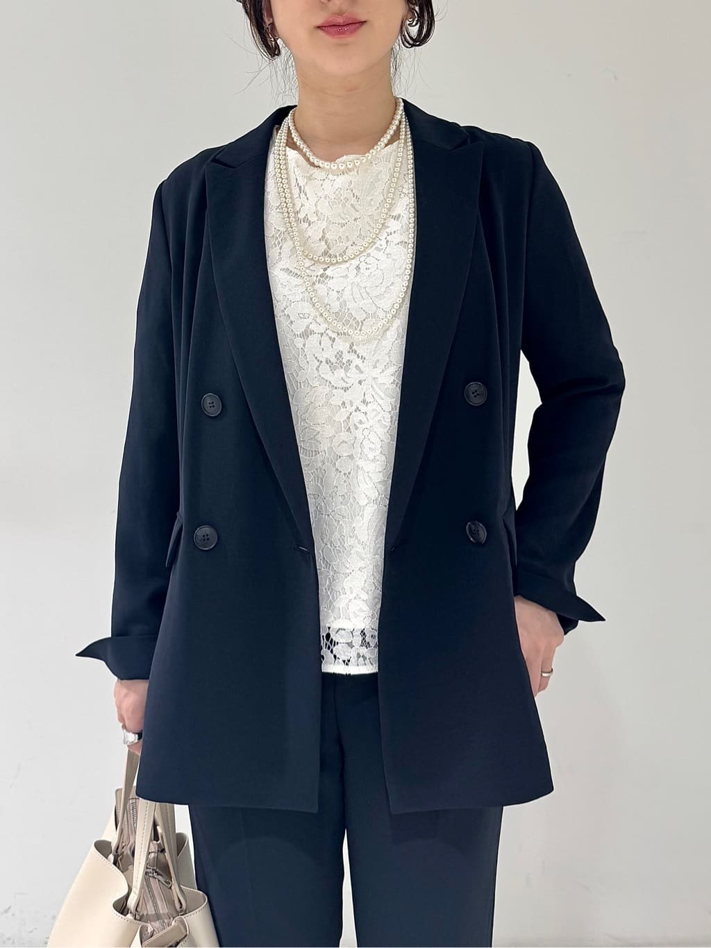そんさんの「INDIVI｜【洗える／多機能／SETUP可】着る日傘ダブルジャケット」を使ったコーディネート