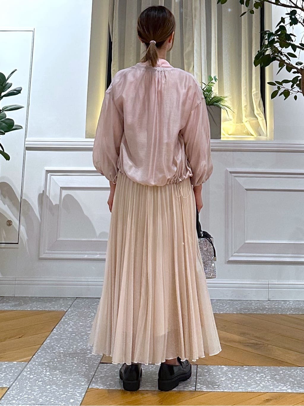 なべこさんの「DRESSTERIOR｜ウォッシャブル シアーショートブルゾン」を使ったコーディネート