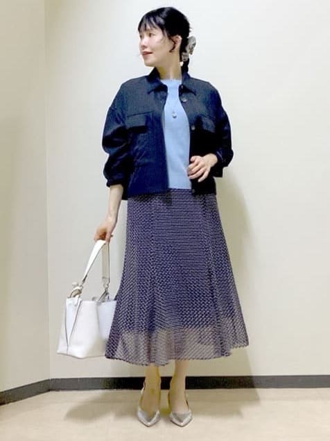  beni_gingerさんの「Reflect｜【WEB先行カラーあり／マシンウォッシュ可／ウエスト総ゴム】コツキ幾何柄ロングスカート」を使ったコーディネート