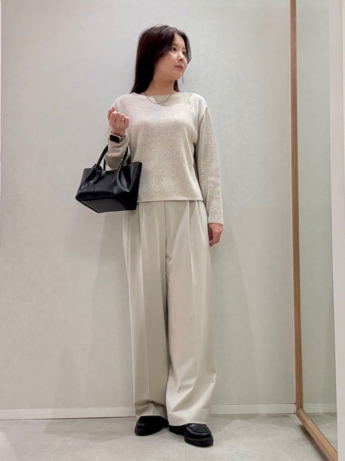 hitomiさんの「UNTITLED｜◆【洗える/光沢感】ファンシーヤーンニット」を使ったコーディネート