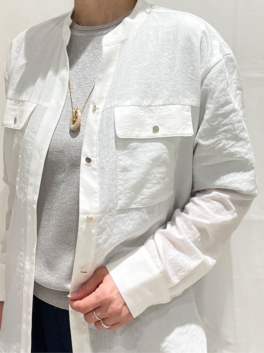 hiroさんの「grove｜【貴島明日香さん着用】お仕事も普段も。今どきワークシャツブラウス」を使ったコーディネート