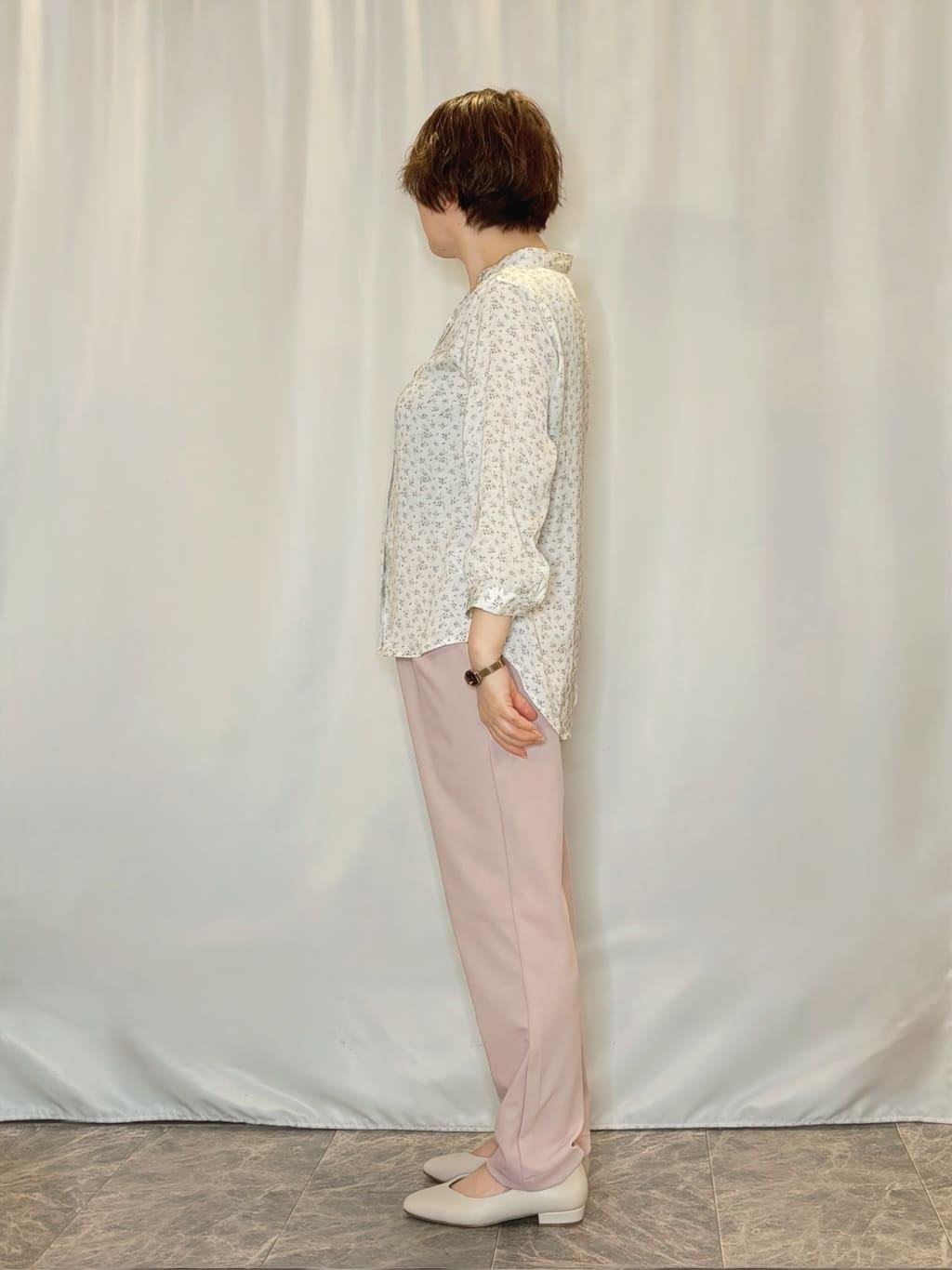 たみさんの「SHOO･LA･RUE｜【S-LL/7分袖】首元をすっきり魅せる　大人の上品サテンブラウス」を使ったコーディネート
