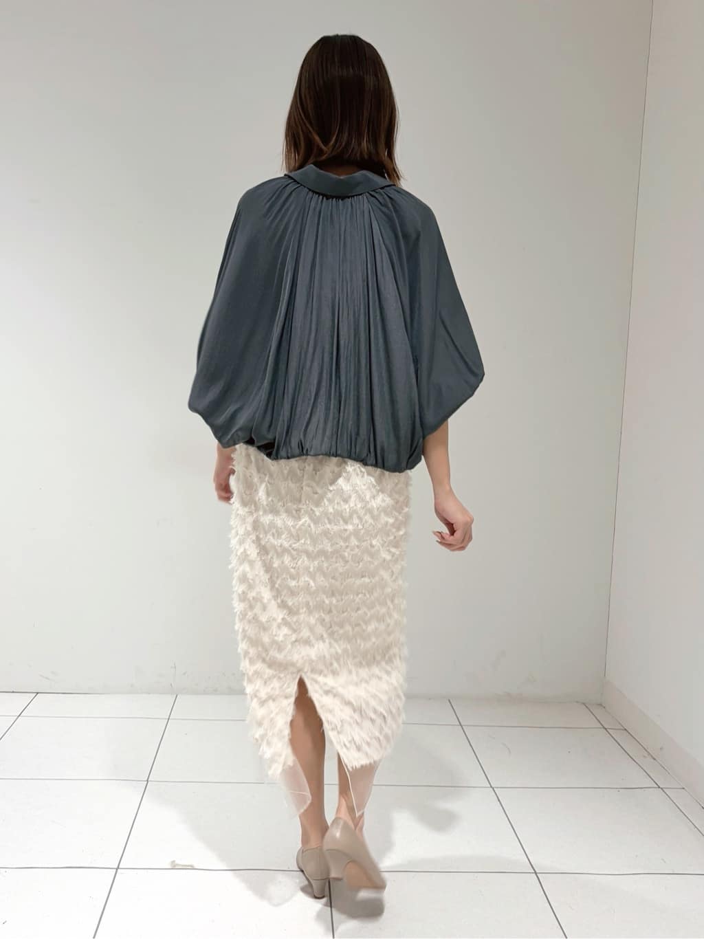 shioriさんの「INDIVI｜バルーンシアーブラウス【接触冷感】」を使ったコーディネート