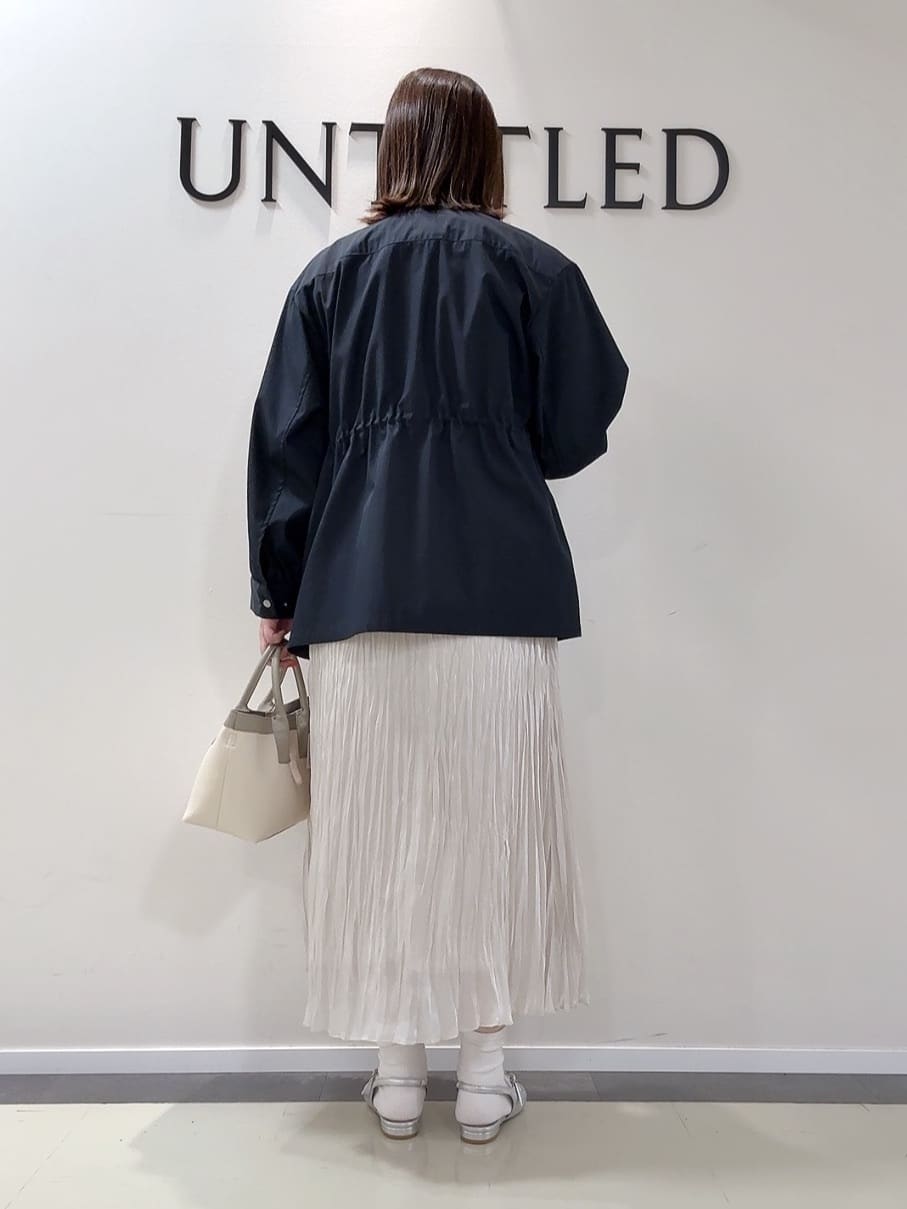 YUIさんの「UNTITLED｜【洗える/清涼感】袖スリットニットプルオーバー」を使ったコーディネート