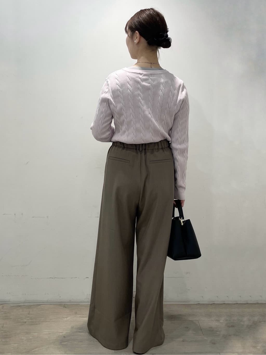 tomokoさんの「OPAQUE.CLIP｜ケーブル編みニット【洗濯機OK】」を使ったコーディネート