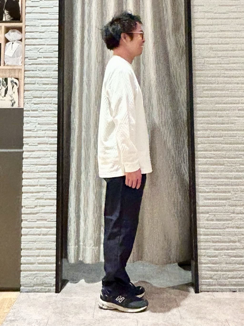 KENJI Iさんの「THE SHOP TK｜【長く愛せる、定番ロンT】リンクスジャカード長袖Tシャツ」を使ったコーディネート