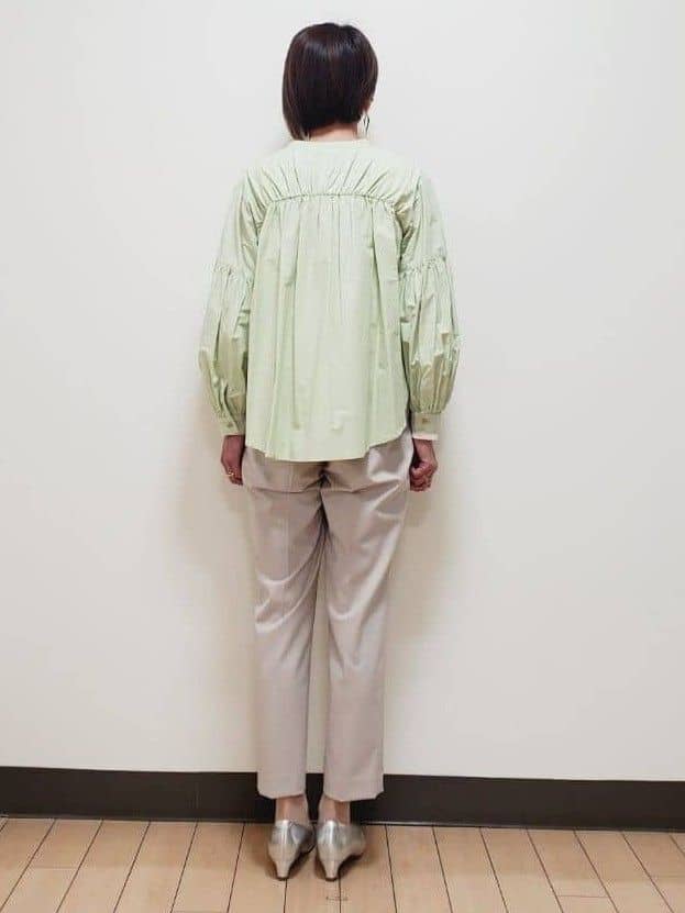 yuuさんの「Reflect｜【レイヤードにおすすめ◎】バンドカラーボリュームスリーブシャツ」を使ったコーディネート