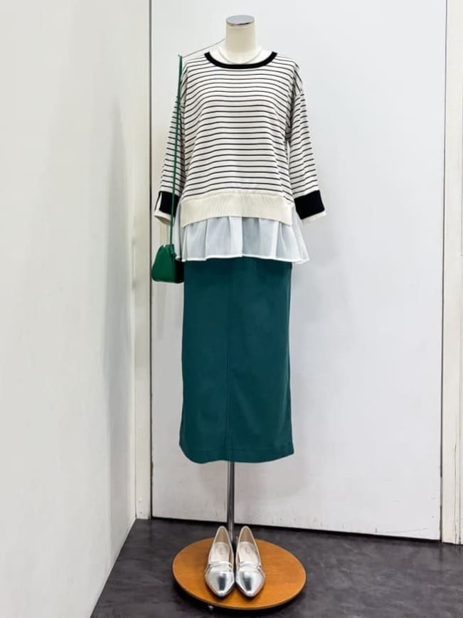 yukariさんの「grove｜【撥水】きれいめに着こなせるマウンテンパーカ」を使ったコーディネート