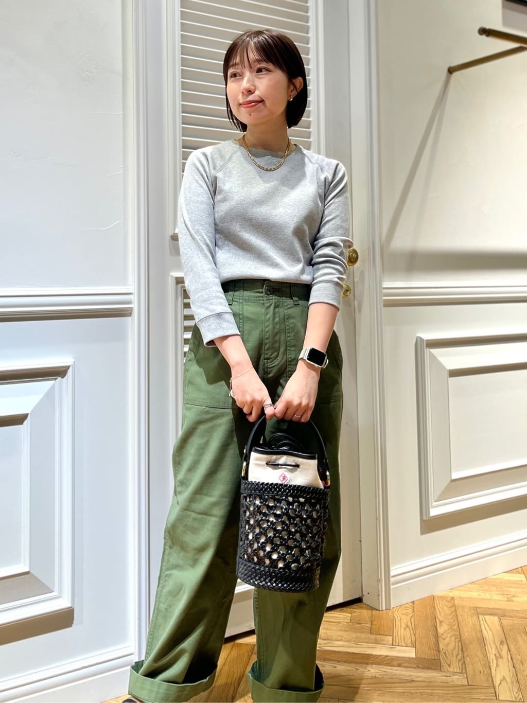 つじ まこさんの「DRESSTERIOR｜◆【otonaMUSE5月号掲載/3WAY】メッシュ＆キャンバス バケツBAG」を使ったコーディネート