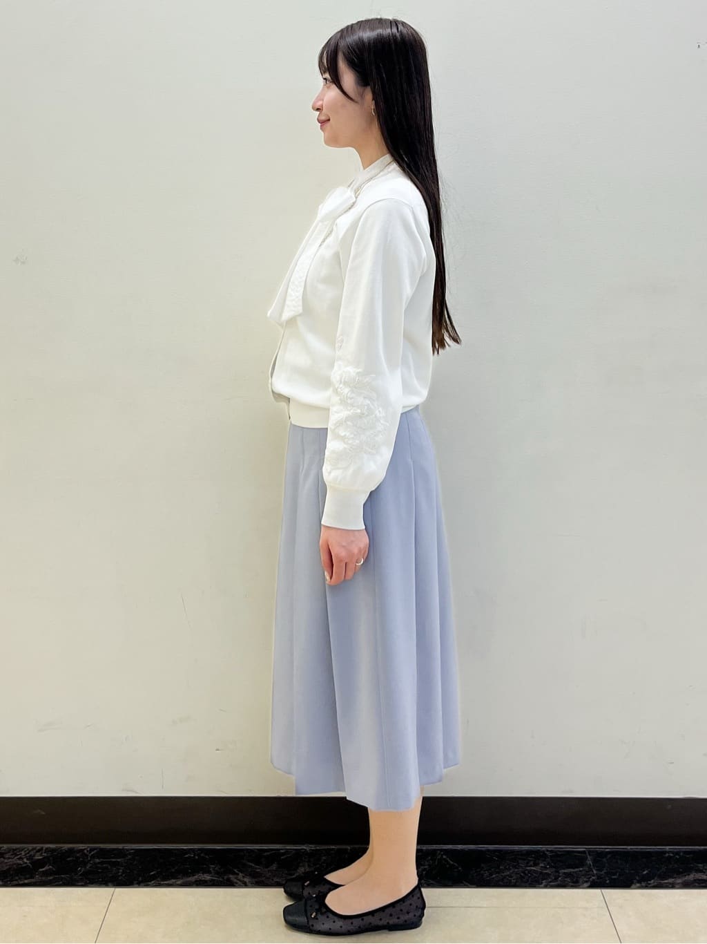 mikikoさんの「Reflect｜レースデザインスリーブカーディガン」を使ったコーディネート
