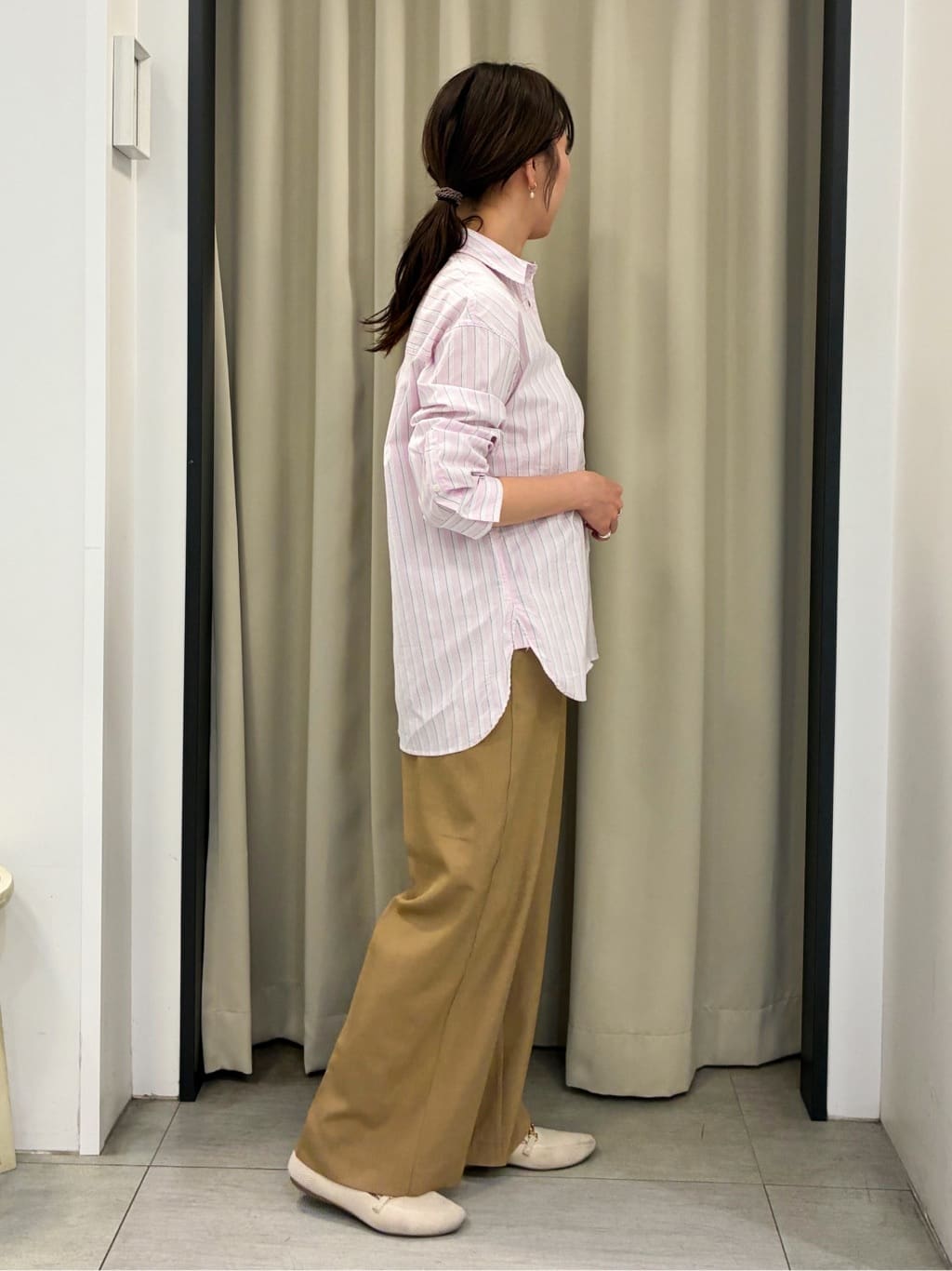 eguchiさんの「grove｜羽織としても大活躍！驚きの伸びを備えたコットンナイロンストレッチシャツ」を使ったコーディネート