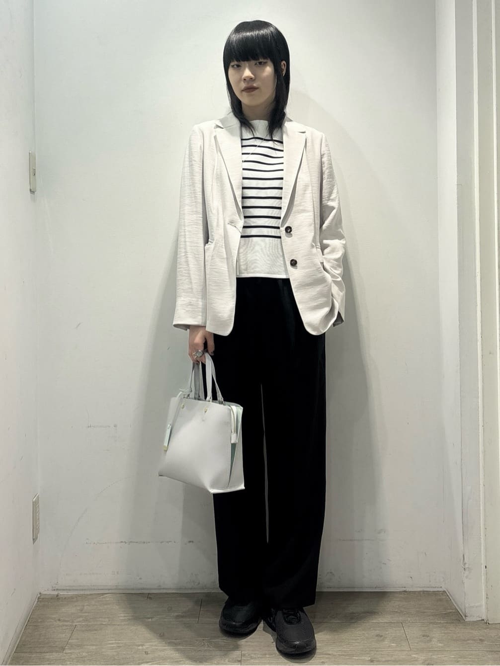 くっしーさんの「OPAQUE.CLIP｜立体デザインピアス」を使ったコーディネート