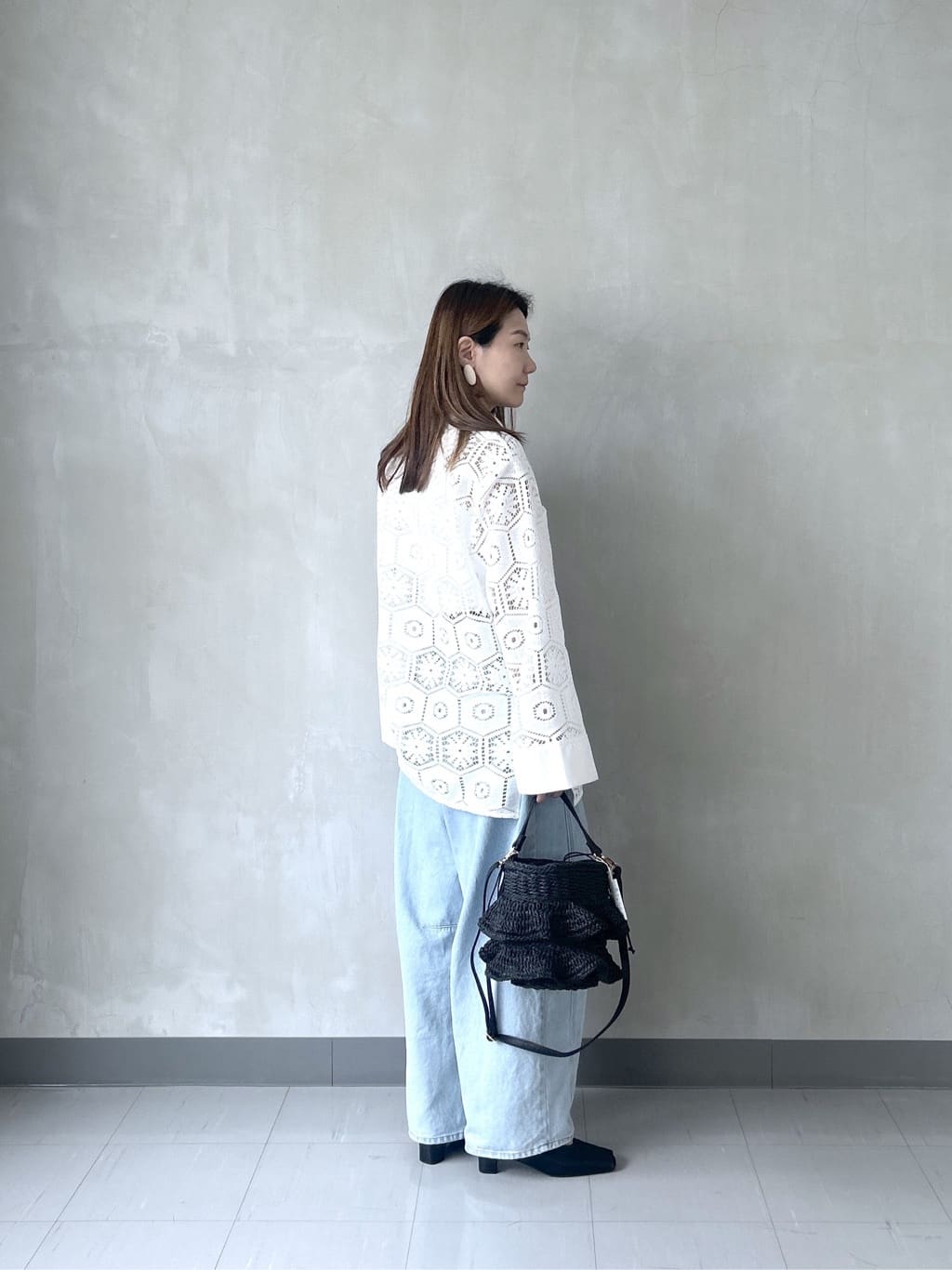 takaさんの「INDIVI｜幾何柄レースビッグシャツ」を使ったコーディネート