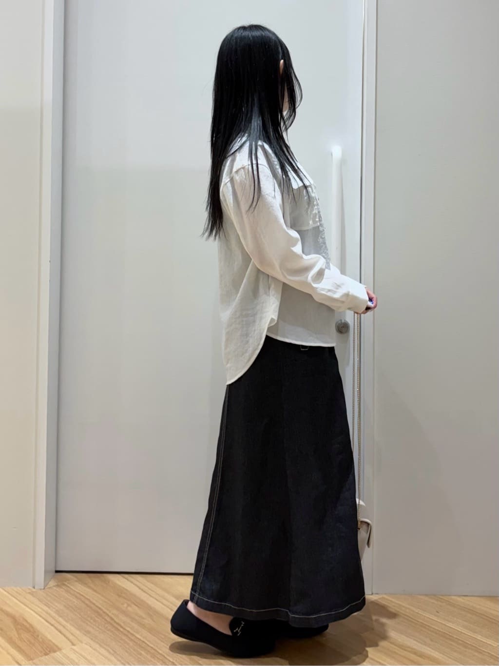 kanonさんの「grove｜【貴島明日香さん着用】お仕事も普段も。今どきワークシャツブラウス」を使ったコーディネート