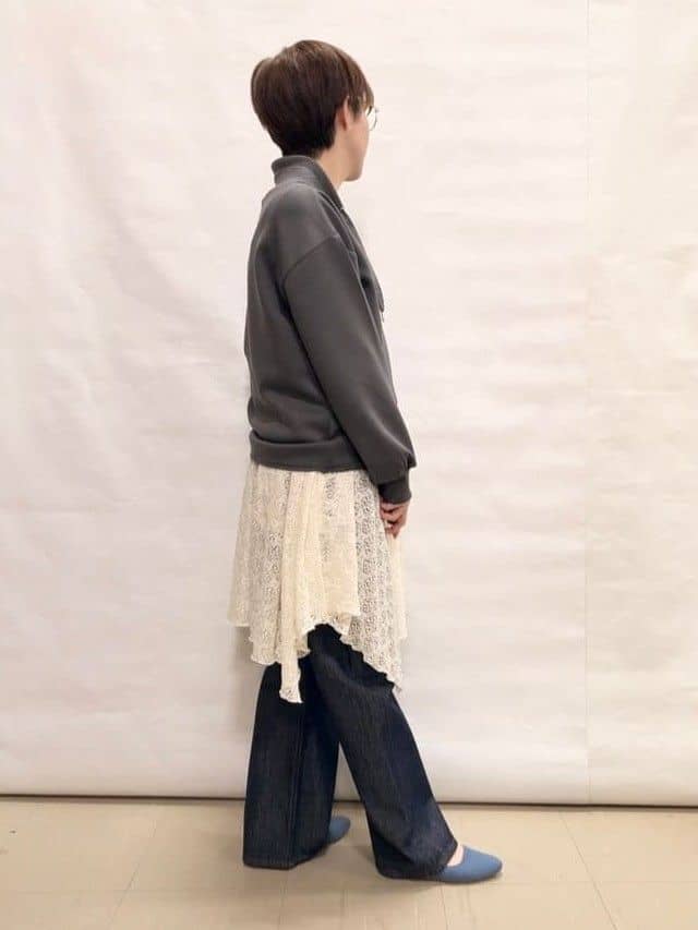 なっちゃんさんの「SHOO･LA･RUE｜【前後2WAYネック】レイヤードスタイルにおすすめ レースキャミチュニック」を使ったコーディネート