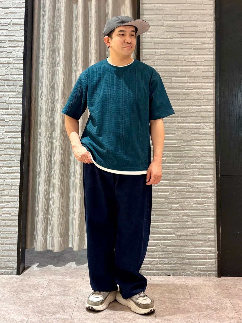 Pーyamaさんの「THE SHOP TK｜【ラクして決まる！】レイヤード風半袖Tシャツ　洗濯機OK」を使ったコーディネート