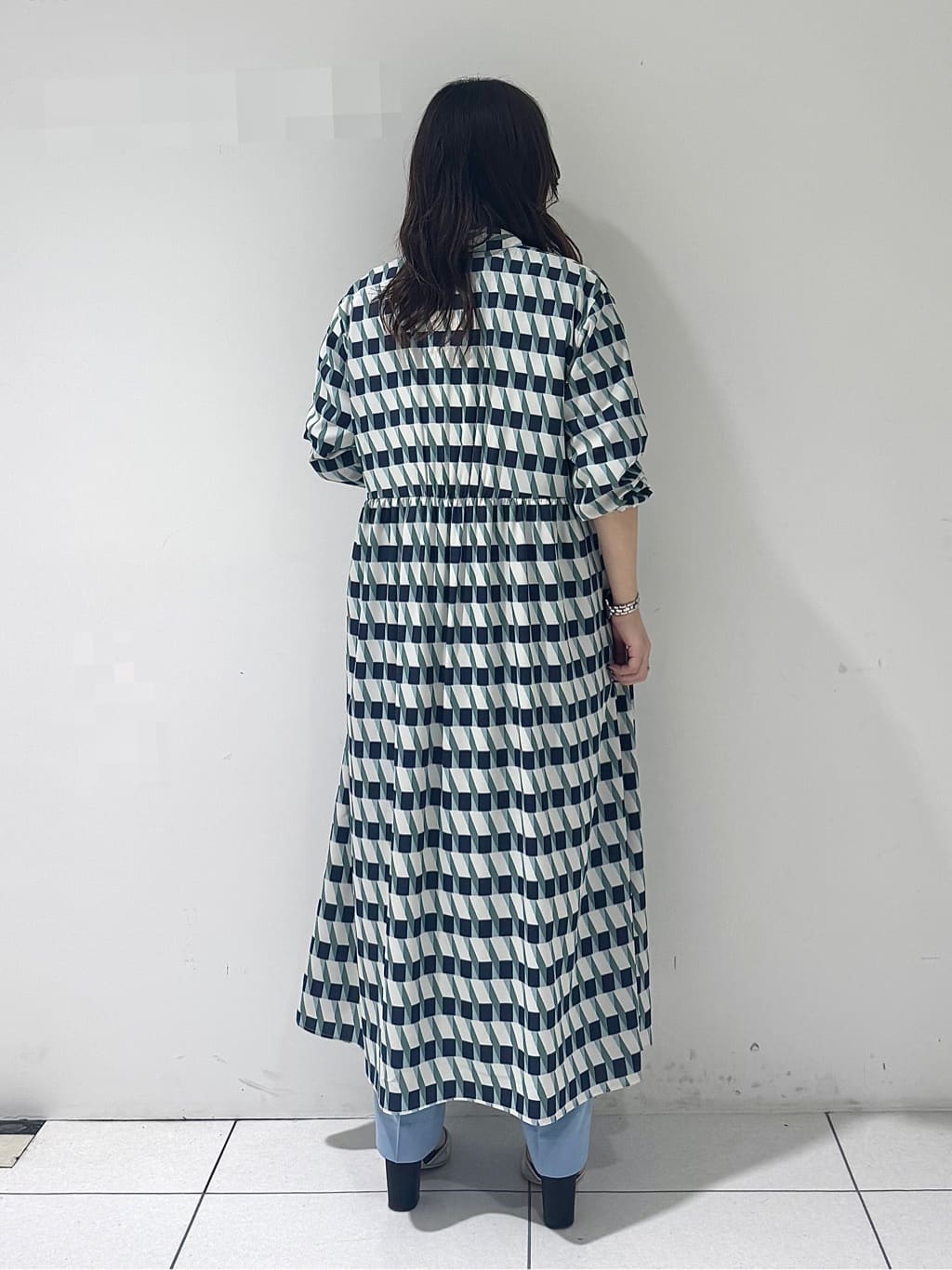 そんさんの「INDIVI｜【洗える／2WAY】ベルト付き ジオメトリック柄 シャツワンピース」を使ったコーディネート
