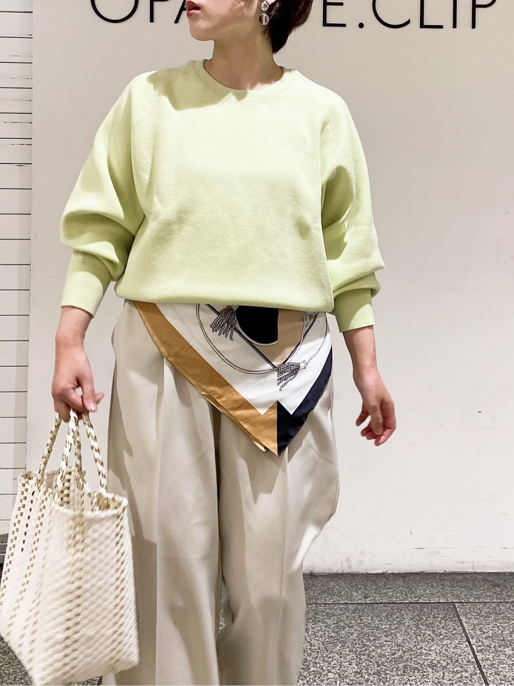 MIHOさんの「OPAQUE.CLIP｜スウェットライクニット【洗濯機OK】」を使ったコーディネート