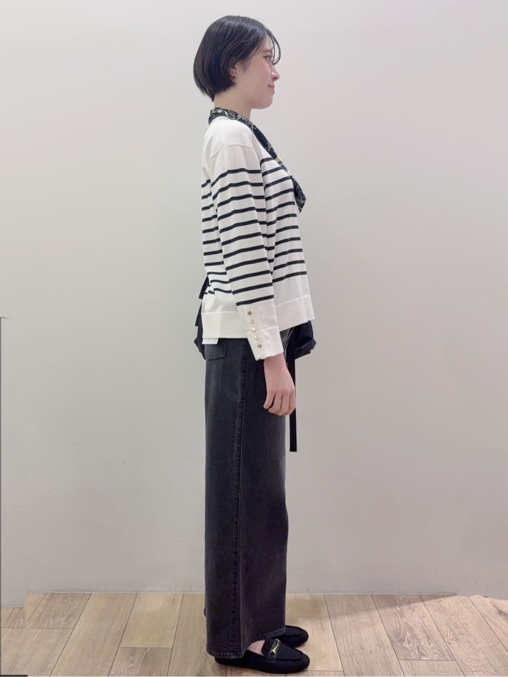 RINさんの「OPAQUE.CLIP｜金ボタン使いリラクシーニット【洗濯機OK】」を使ったコーディネート