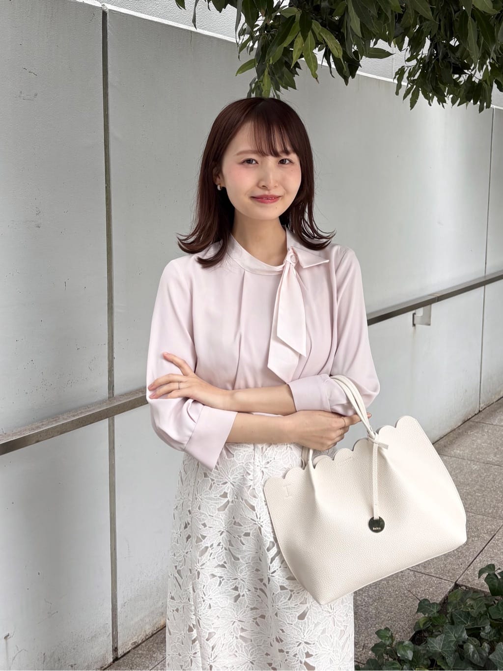 みさかさんの「index｜アシメボウタイブラウス【洗濯機OK／イージーアイロン】」を使ったコーディネート