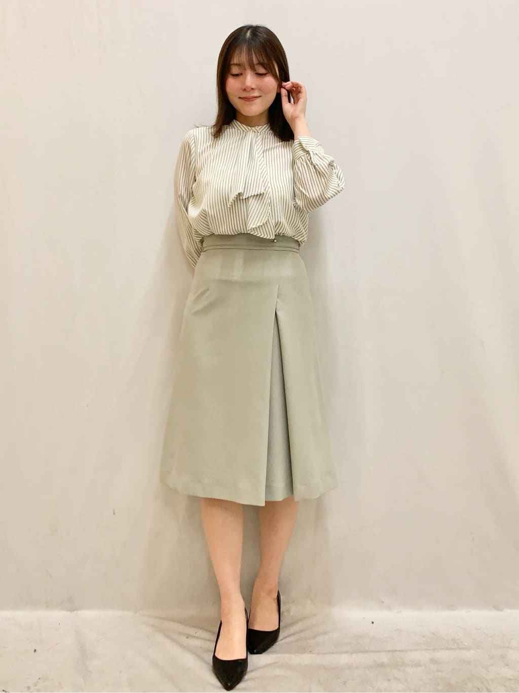 kasumiさんの「index｜アシンメトリーボウタイブラウス【洗濯機OK／イージーアイロン／防シワ】《XS～LL》」を使ったコーディネート