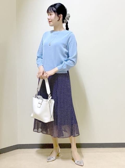  beni_gingerさんの「Reflect｜【WEB先行カラーあり／マシンウォッシュ可／ウエスト総ゴム】コツキ幾何柄ロングスカート」を使ったコーディネート