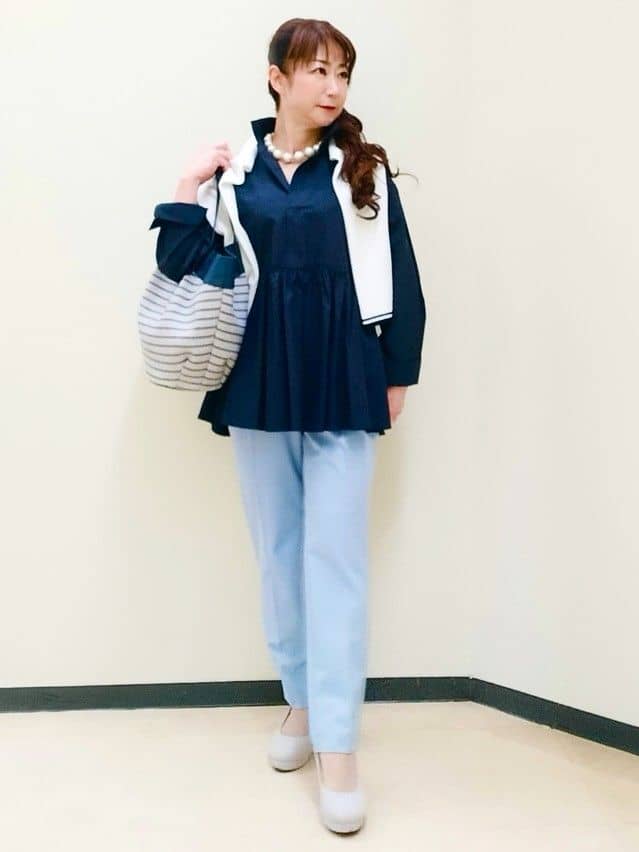 花さんの「Reflect｜【レイヤードにおすすめ◎】ペプラムデザインシャツ」を使ったコーディネート