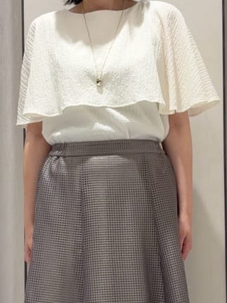 わたなべさんの「UNTITLED｜【洗える/ストレッチ性/フェミニン】ケープデザインブラウス」を使ったコーディネート