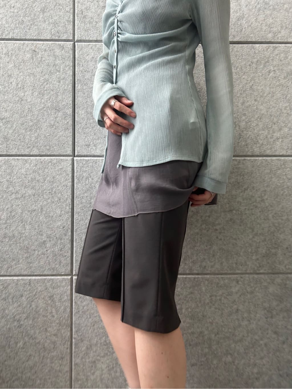 honoka Aさんの「CODE A｜thin gather shirts」を使ったコーディネート