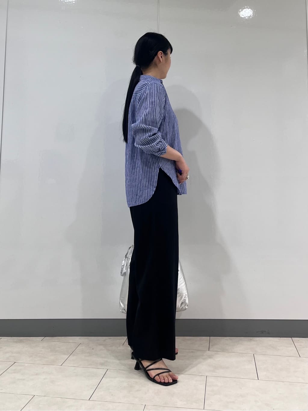 hasuさんの「INDIVI｜【接触冷感／2WAY】カシュクールリネンシャツ」を使ったコーディネート