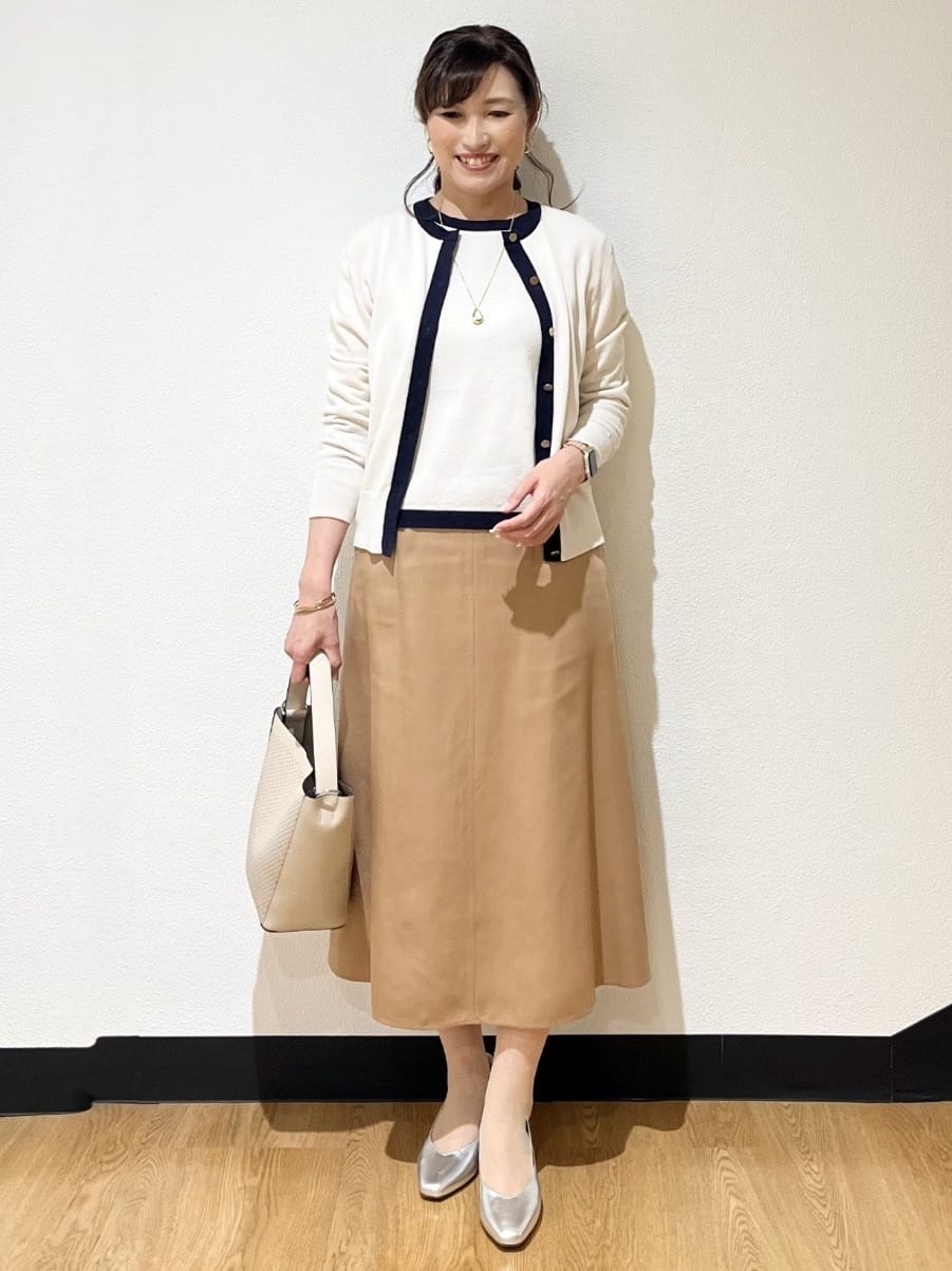 ayaさんの「Reflect｜【アンサンブル可】バイカラーカーディガン」を使ったコーディネート
