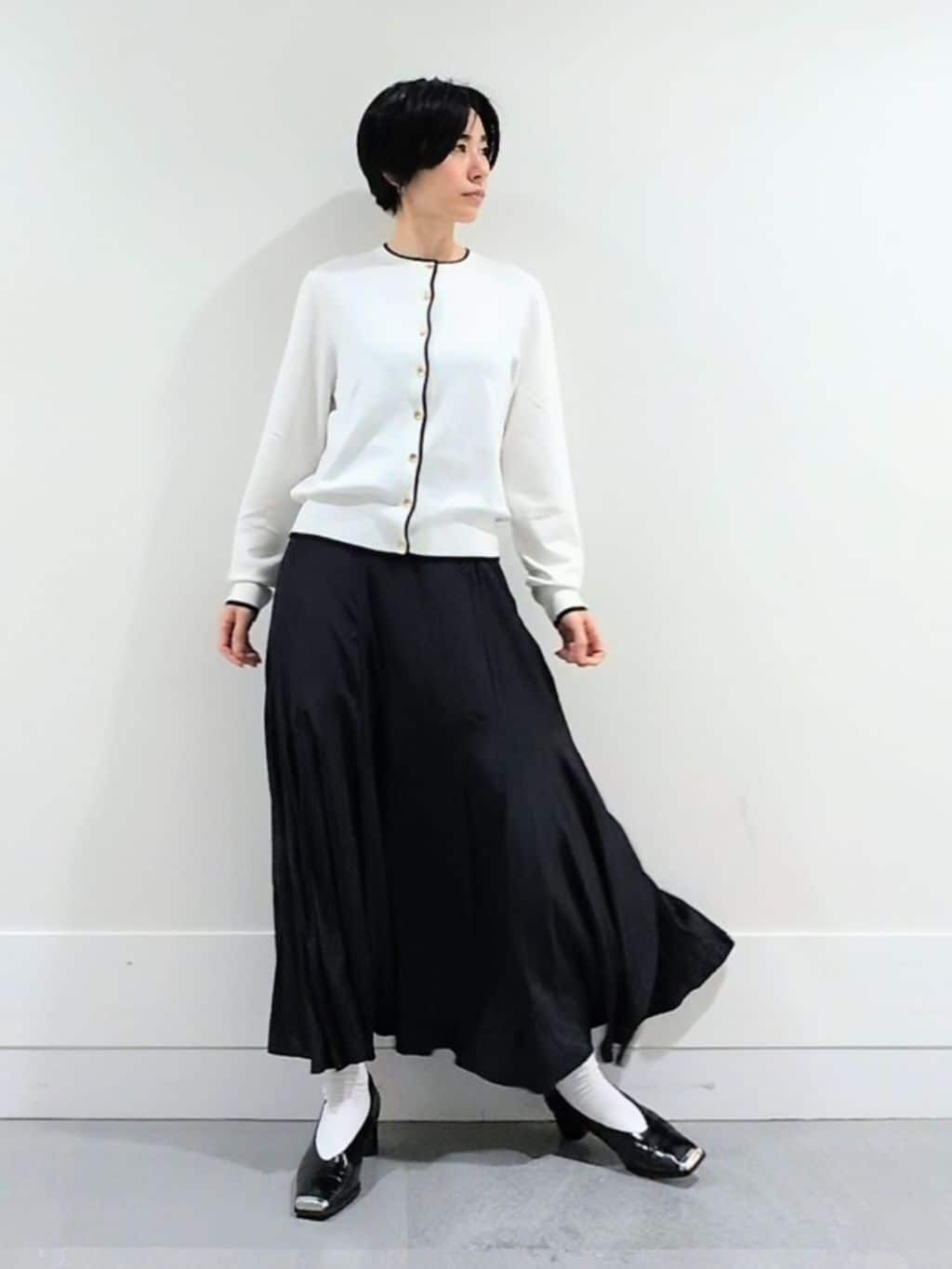 ミズタさんの「UNTITLED｜【アンサンブル可/洗える】ウォームスパン カーディガン」を使ったコーディネート