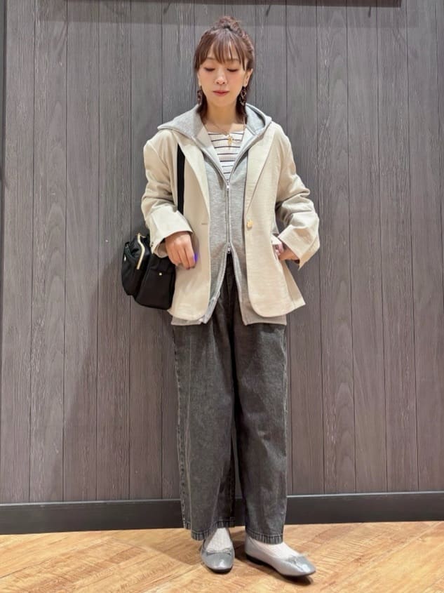 meiさんの「SHOO･LA･RUE｜【S-LL/セットアップ可/イージーケア/UV】オンにもオフにも 軽やかシングルジャケット」を使ったコーディネート