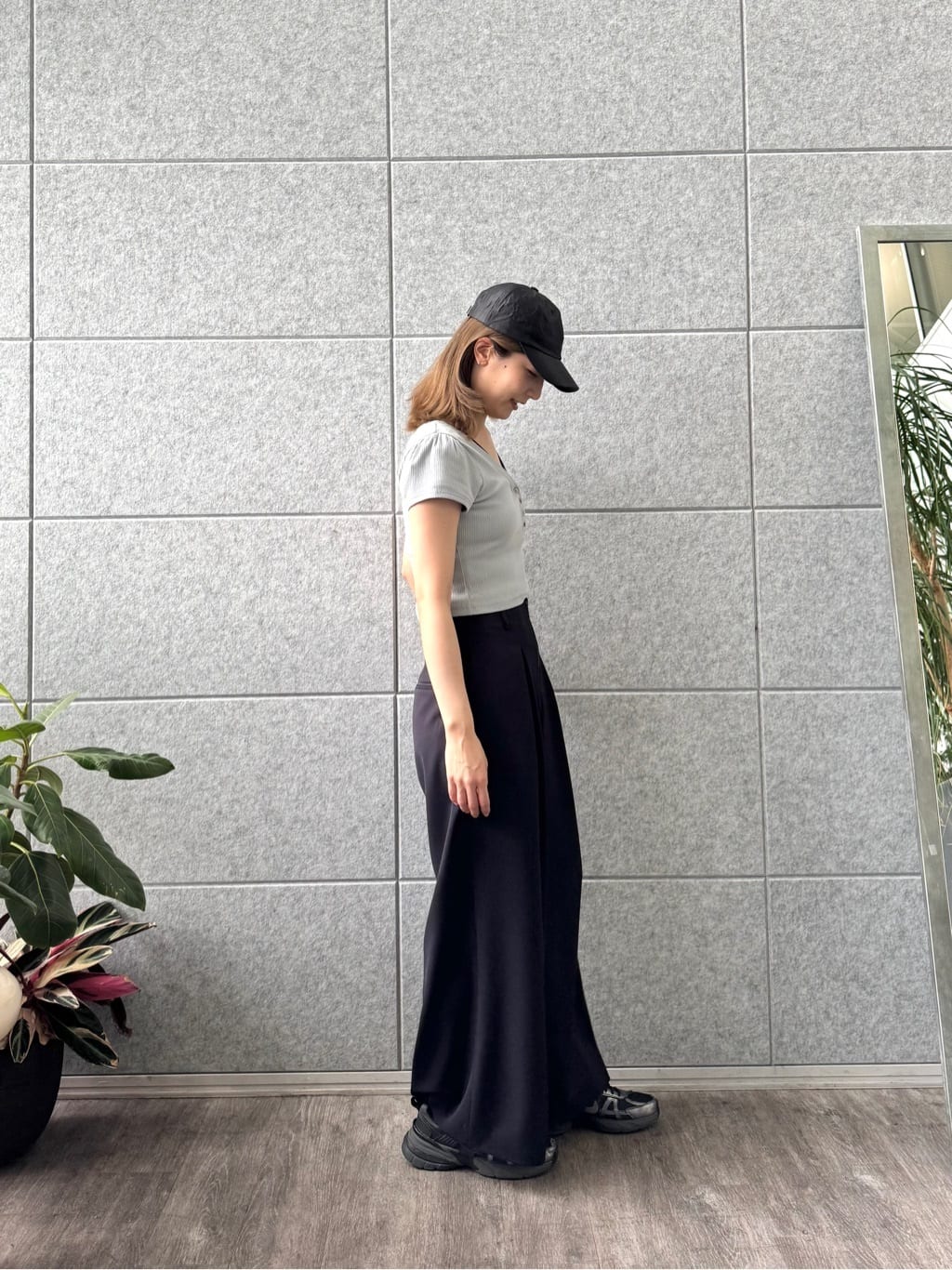 uchi__yamaさんの「CODE A｜zip wide pants」を使ったコーディネート