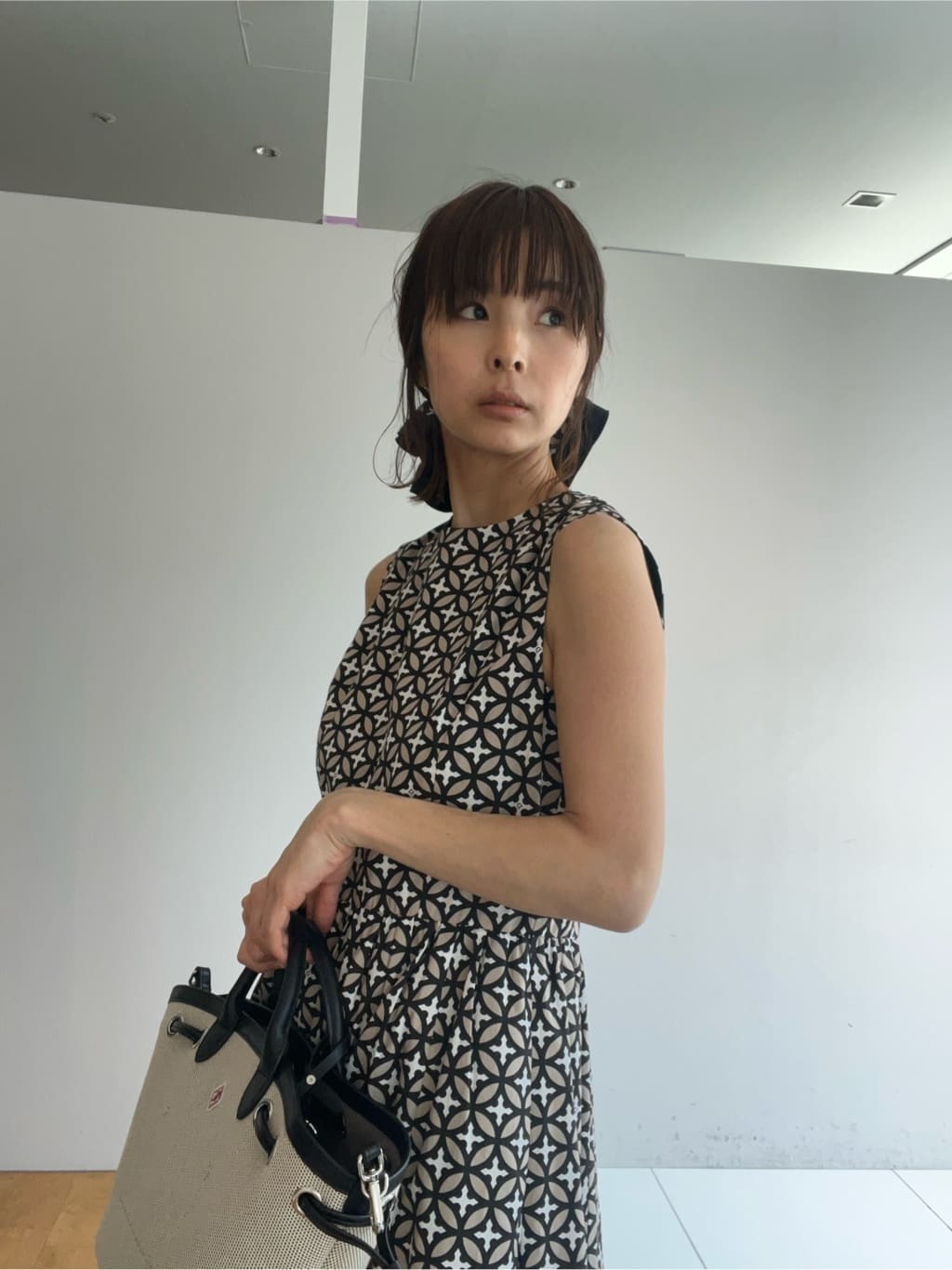 misaさんの「DRESSTERIOR｜【otonaMUSE5月号掲載/ウォッシャブル】オーバーラップサークル ノースリーブドレス」を使ったコーディネート