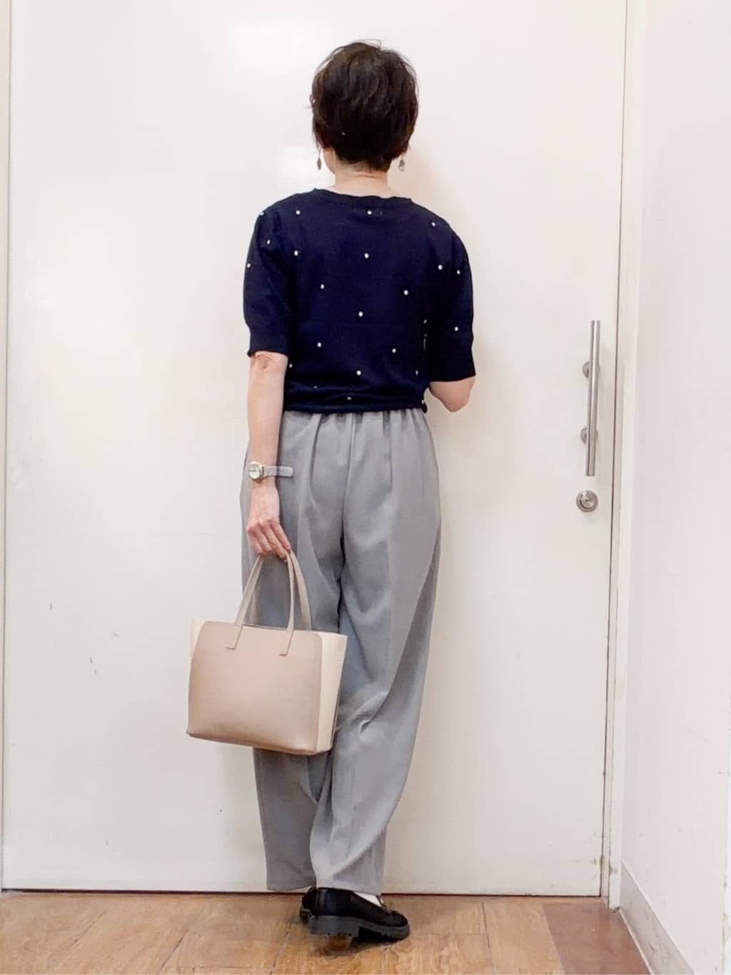 みぃさんの「SHOO･LA･RUE｜【S-LL/二の腕カバー】品よく隠せる ドット刺繍5分袖ニット」を使ったコーディネート