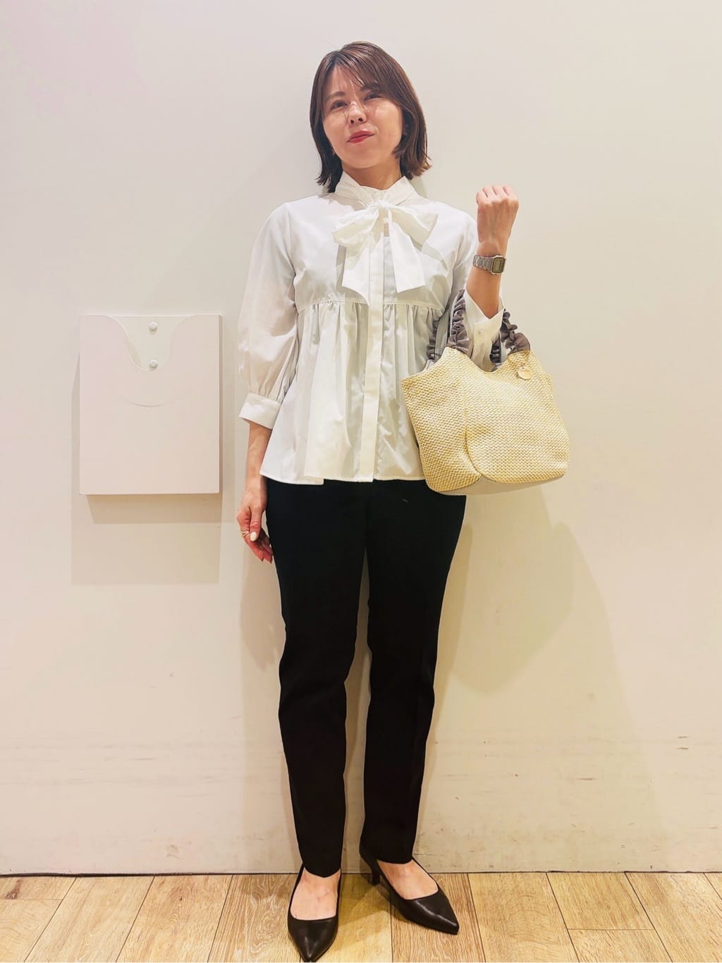 YUKOさんの「index｜ペプラムブラウス／ボウタイ取り外し可【洗濯機OK／イージーアイロン／防シワ】《XS～LL／8col》」を使ったコーディネート