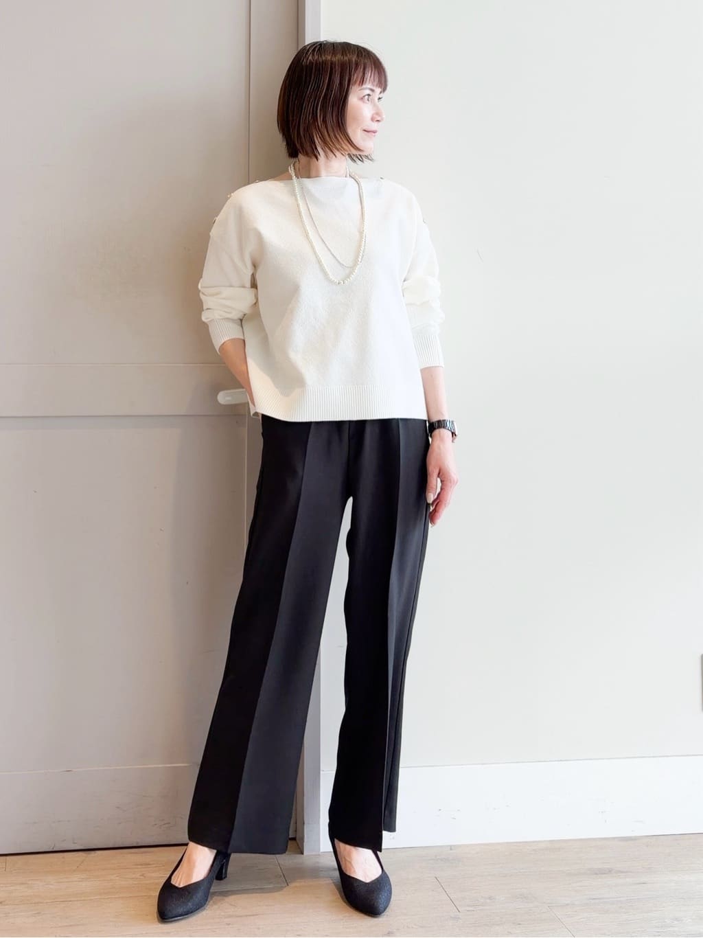 yamakoさんの「grove｜【おうちで洗える】顔周りすっきり、ボートネックニット」を使ったコーディネート