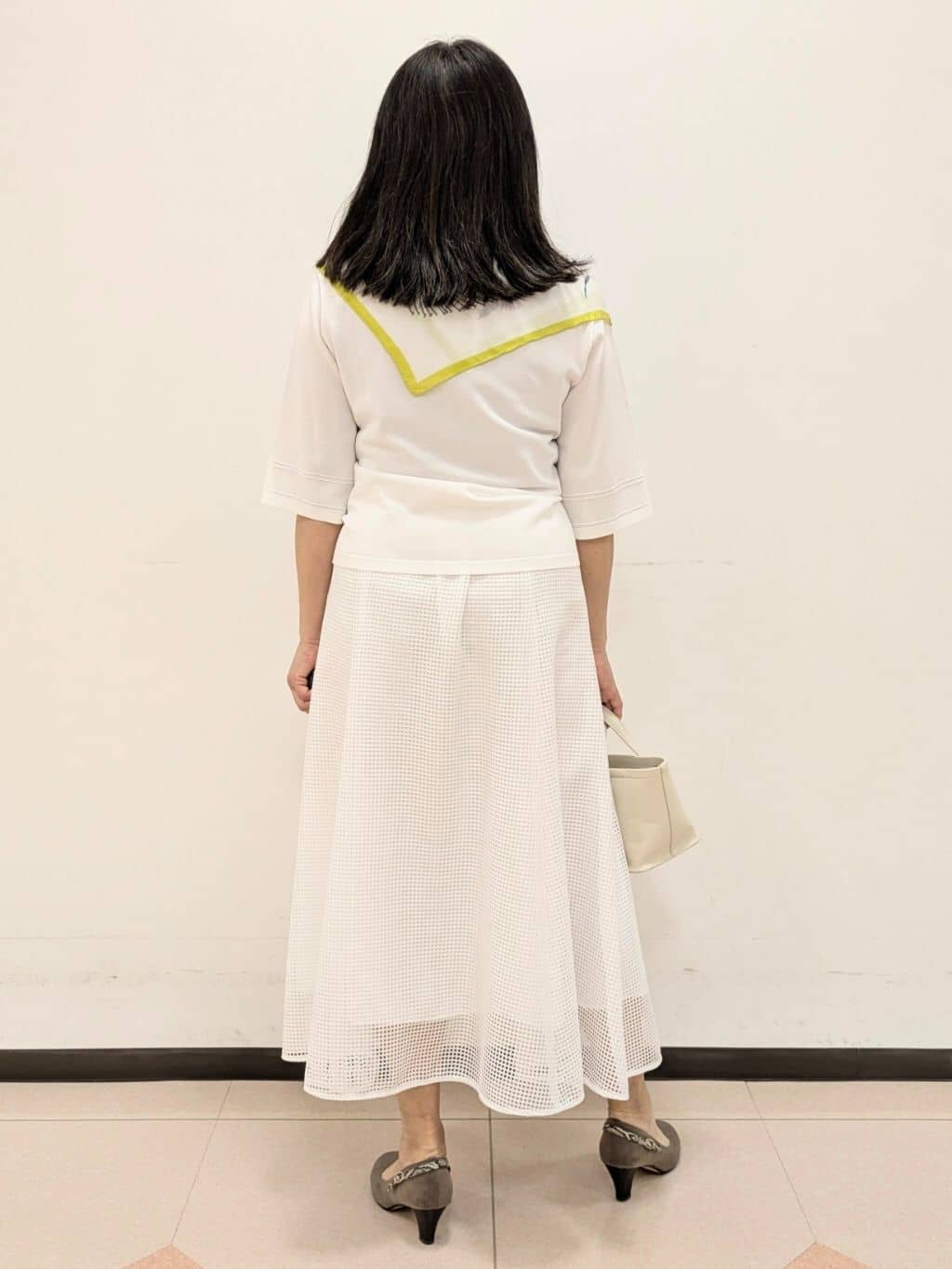 ともさんの「UNTITLED｜【洗える/清涼感】袖スリットニットプルオーバー」を使ったコーディネート