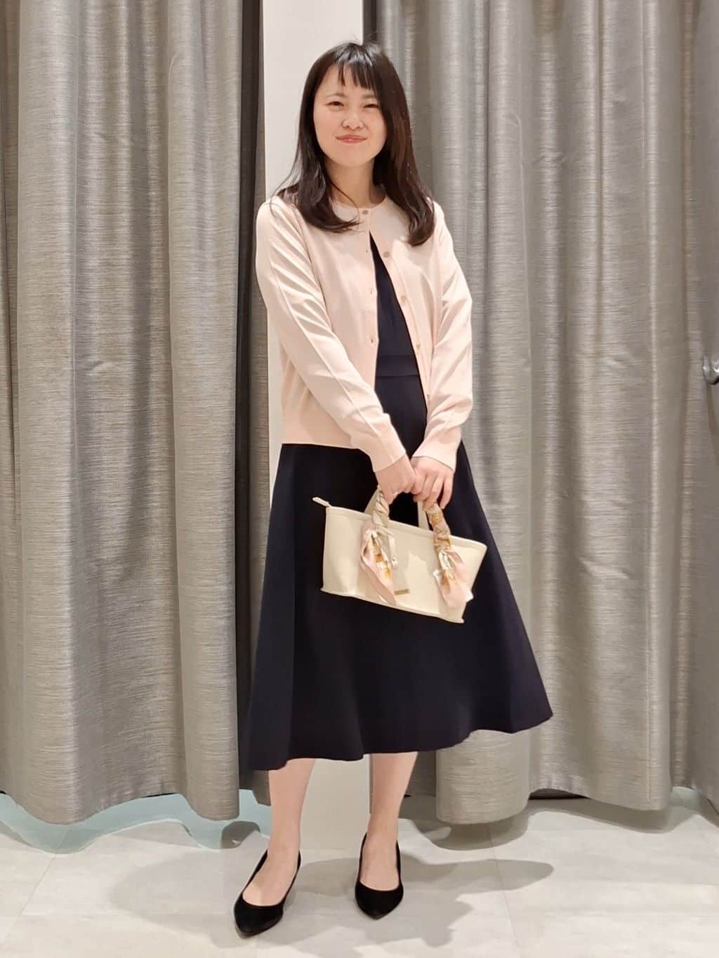 YuKaRiさんの「UNTITLED｜◆【アンサンブル可/洗える】クルーネックニットカーディガン」を使ったコーディネート